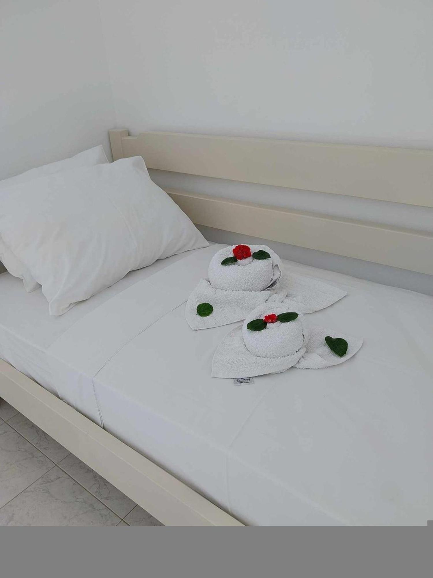 Litinas Apartments With Pool Agia Marina Exterior foto